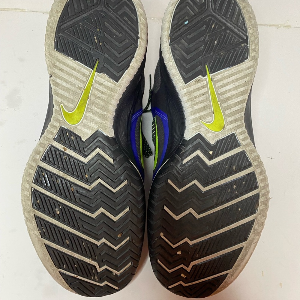 COPY - Nikes men’s sneakers see picture for color size 13 lightly used recondit… - Picture 4 of 6